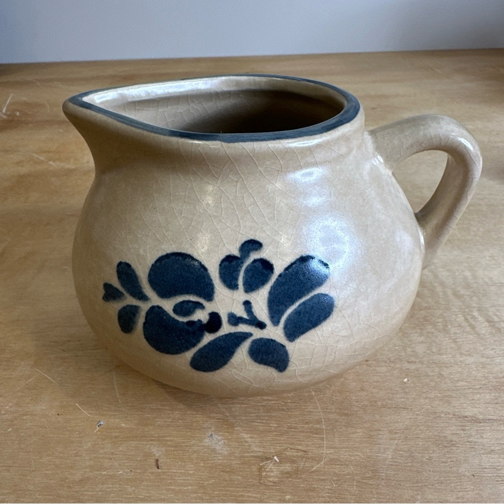 Pfaltzgraff vintage folk art gravy boat